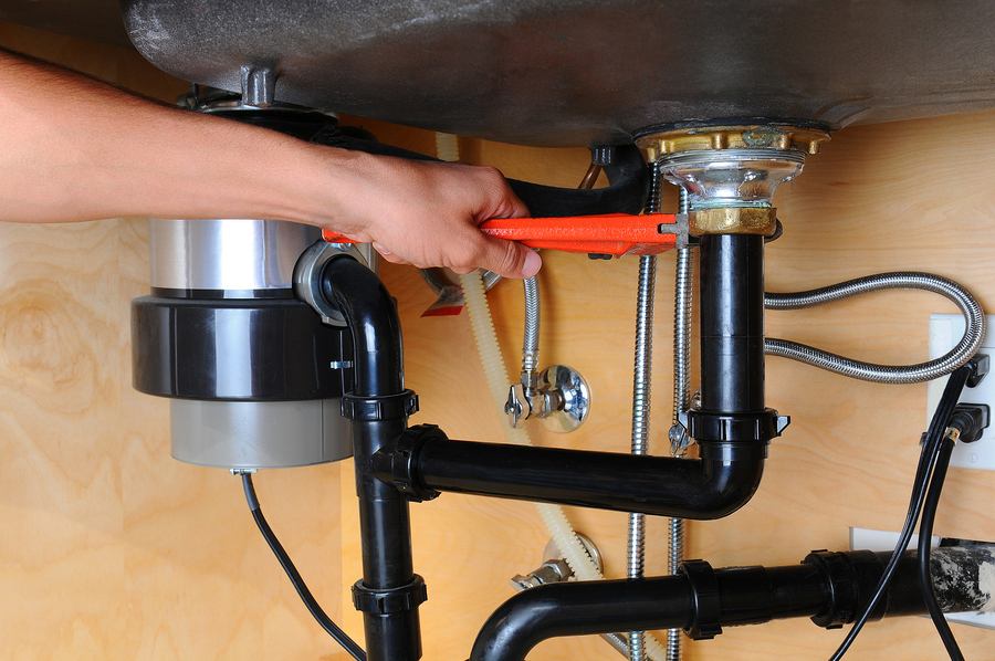 Garbage Disposal Installation in El Castillo